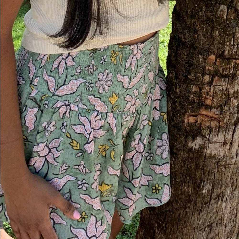 Aerie Floral Green High-Waisted Shorts